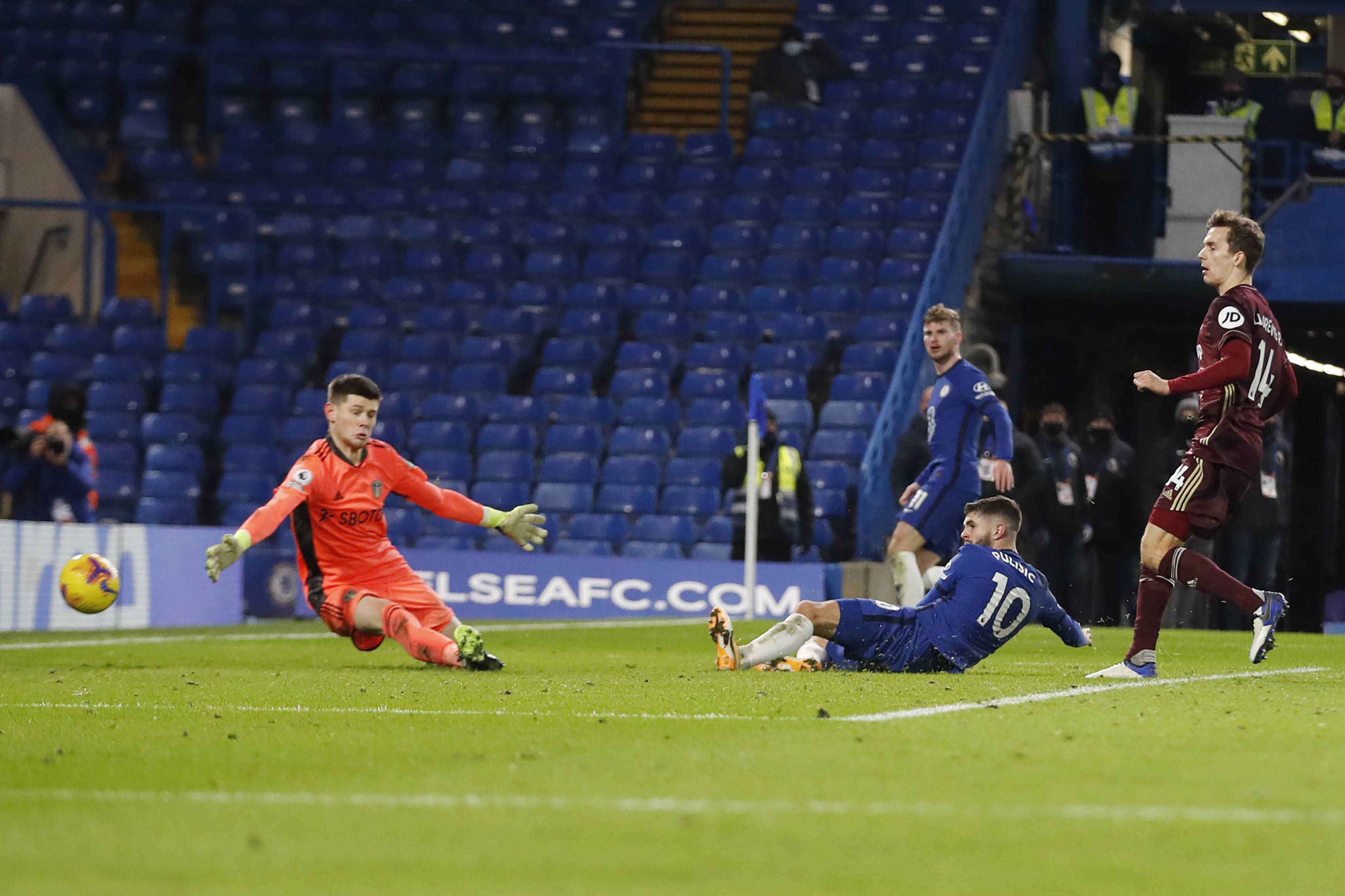 成为对手防 成为对手防